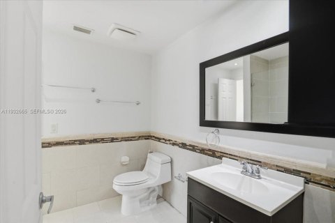 Condominio en alquiler en Miami, Florida, 2 dormitorios, 102.84 m2 № 2003410 - foto 23