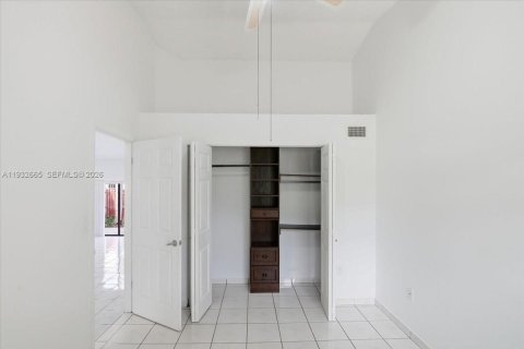 Condominio en alquiler en Miami, Florida, 2 dormitorios, 102.84 m2 № 2003410 - foto 26