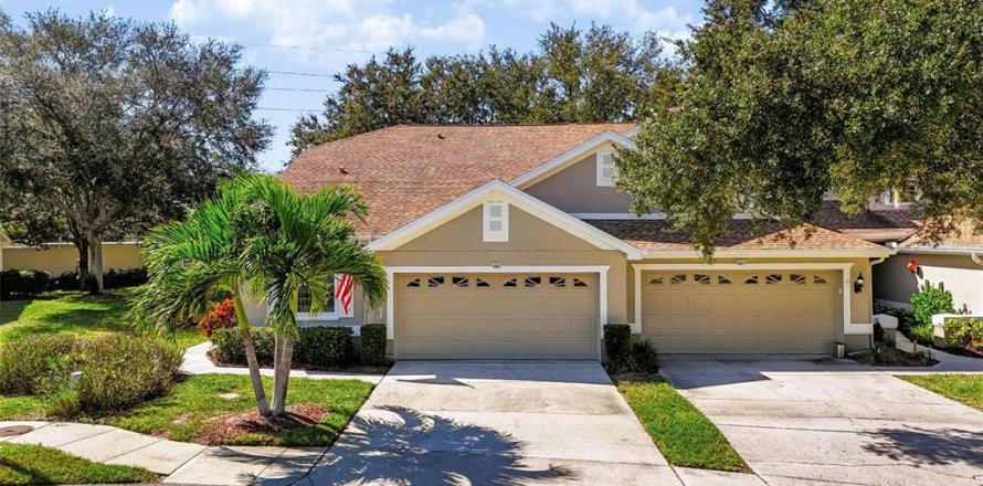 Adosado en Tarpon Springs, Florida 3 dormitorios, 147.71 m2 № 2428852