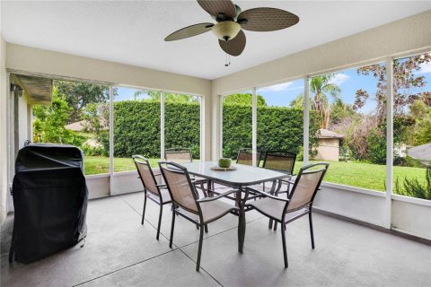 House in Clermont, Florida 4 bedrooms, 170.57 sq.m. № 2196383 - photo 11