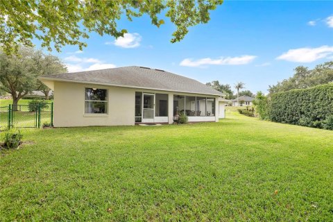 House in Clermont, Florida 4 bedrooms, 170.57 sq.m. № 2196383 - photo 13
