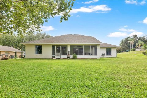 House in Clermont, Florida 4 bedrooms, 170.57 sq.m. № 2196383 - photo 22