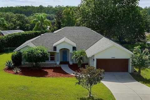 House in Clermont, Florida 4 bedrooms, 170.57 sq.m. № 2196383 - photo 19