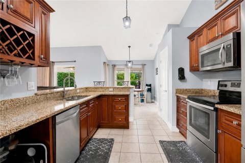 House in Clermont, Florida 4 bedrooms, 170.57 sq.m. № 2196383 - photo 28