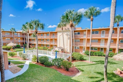 Copropriété à vendre à Largo, Floride: 2 chambres, 91.69 m2 № 2166084 - photo 22