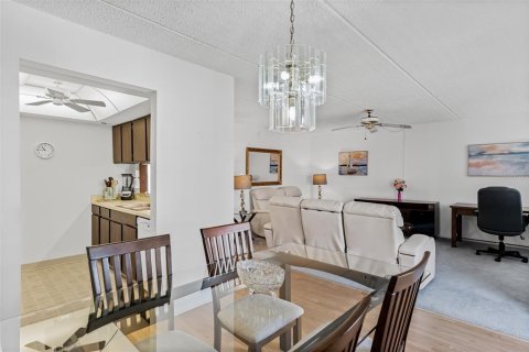 Copropriété à vendre à Largo, Floride: 2 chambres, 91.69 m2 № 2166084 - photo 5