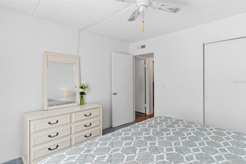Copropriété à vendre à Largo, Floride: 2 chambres, 91.69 m2 № 2166084 - photo 21