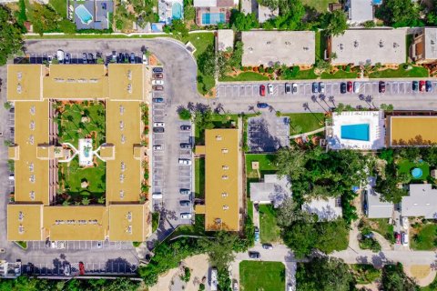 Copropriété à vendre à Largo, Floride: 2 chambres, 91.69 m2 № 2166084 - photo 25