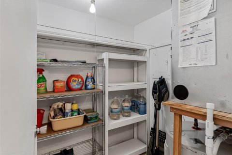 Copropriété à vendre à Largo, Floride: 2 chambres, 91.69 m2 № 2166084 - photo 18