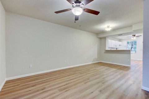 Townhouse in Punta Gorda, Florida 2 bedrooms, 102.75 sq.m. № 2230082 - photo 10