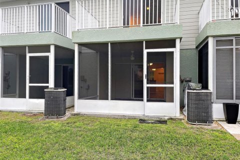 Townhouse in Punta Gorda, Florida 2 bedrooms, 102.75 sq.m. № 2230082 - photo 18