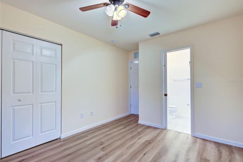 Townhouse in Punta Gorda, Florida 2 bedrooms, 102.75 sq.m. № 2230082 - photo 13