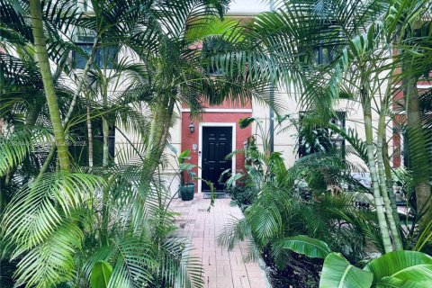 Купить кондоминиум в Корал-Гейблс, Флорида 2 спальни, 111.11м2, № 1965161 - фото 15