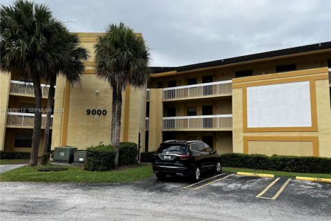 Condo à Coral Springs, Floride, 2 chambres  № 2042739