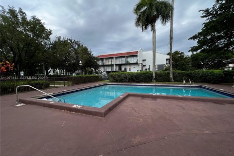 Copropriété à louer à Coral Springs, Floride: 2 chambres, 75.72 m2 № 2042739 - photo 15