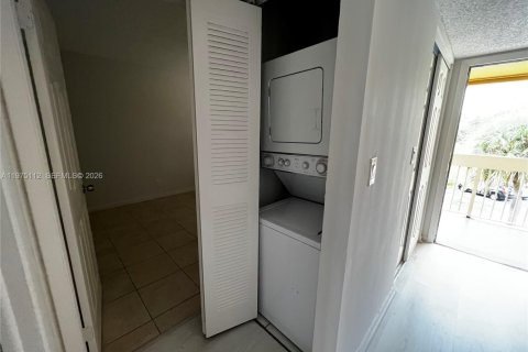 Copropriété à louer à Coral Springs, Floride: 2 chambres, 75.72 m2 № 2042739 - photo 13