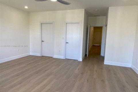 Townhouse in Fort Lauderdale, Florida 3 bedrooms № 1825785 - photo 18
