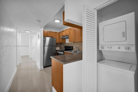 Apartment in Margate, Florida 2 bedrooms, 76.83 sq.m. № 2401342 - photo 10