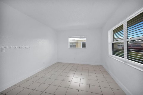 Apartment in Margate, Florida 2 bedrooms, 76.83 sq.m. № 2401342 - photo 23