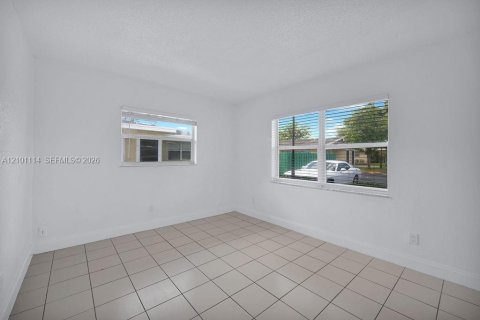 Apartment in Margate, Florida 2 bedrooms, 76.83 sq.m. № 2401342 - photo 25
