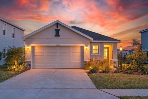 Casa en Bradenton, Florida 3 dormitorios, 139.73 m2 № 2102329