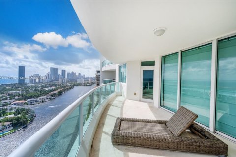 Copropriété à louer à Aventura, Floride: 6 chambres, 553.51 m2 № 1875159 - photo 4