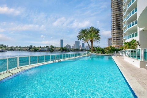 Copropriété à louer à Aventura, Floride: 6 chambres, 553.51 m2 № 1875159 - photo 20