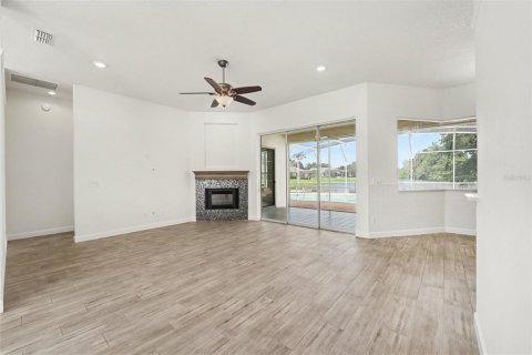 House in Kissimmee, Florida 3 bedrooms, 200.2 sq.m. № 2413855 - photo 11