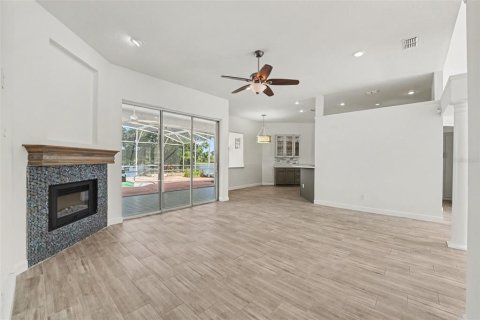 House in Kissimmee, Florida 3 bedrooms, 200.2 sq.m. № 2413855 - photo 12