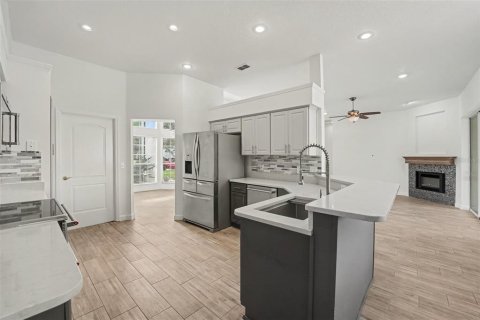 House in Kissimmee, Florida 3 bedrooms, 200.2 sq.m. № 2413855 - photo 15