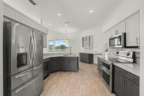 House in Kissimmee, Florida 3 bedrooms, 200.2 sq.m. № 2413855 - photo 14