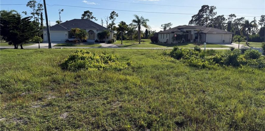Land in Rotonda, Florida № 2371570