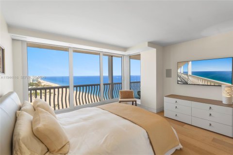 Condo in Fort Lauderdale, Florida, 4 bedrooms  № 2001865 - photo 25
