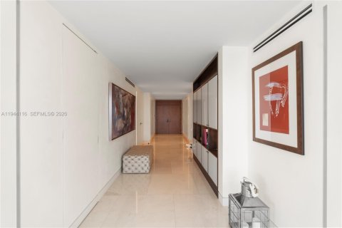 Condo in Fort Lauderdale, Florida, 4 bedrooms  № 2001865 - photo 4