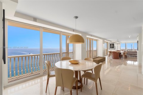 Condo in Fort Lauderdale, Florida, 4 bedrooms  № 2001865 - photo 20