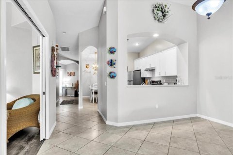 House in Punta Gorda, Florida 3 bedrooms, 163.97 sq.m. № 2396409 - photo 13