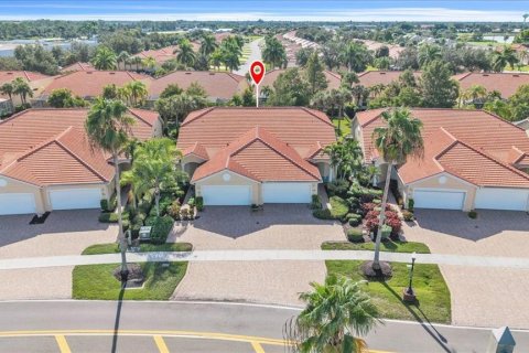 House in Punta Gorda, Florida 3 bedrooms, 163.97 sq.m. № 2396409 - photo 3