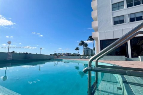 Купить кондоминиум в Майами-Бич, Флорида 1 спальня, 79.43м2, № 1957926 - фото 18