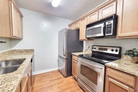 Condominio en venta en Gainesville, Florida, 2 dormitorios, 82.5 m2 № 1839827 - foto 12