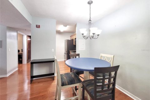 Condominio en venta en Gainesville, Florida, 2 dormitorios, 82.5 m2 № 1839827 - foto 9