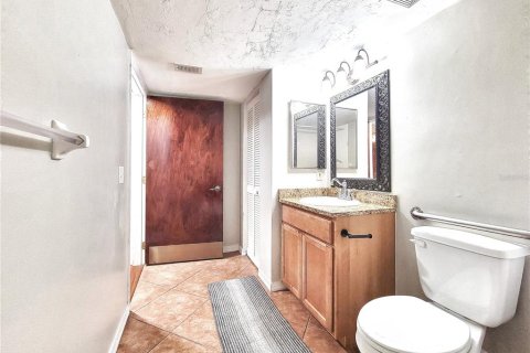 Condominio en venta en Gainesville, Florida, 2 dormitorios, 82.5 m2 № 1839827 - foto 22
