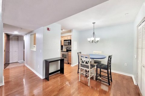 Condominio en venta en Gainesville, Florida, 2 dormitorios, 82.5 m2 № 1839827 - foto 11