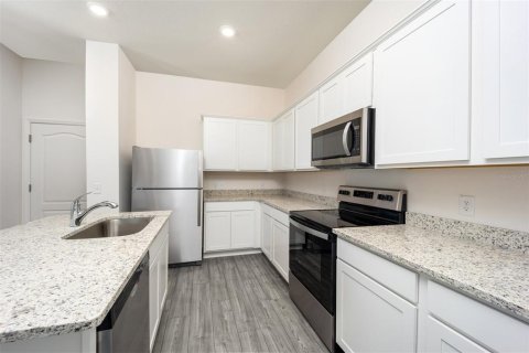 Townhouse in Dundee, Florida 3 bedrooms, 168.8 sq.m. № 1840509 - photo 6