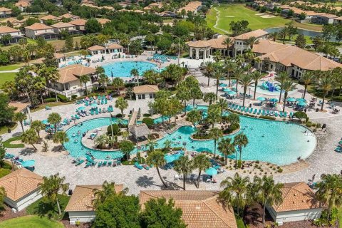 Casa en venta en Four Corners, Florida, 6 dormitorios, 310.2 m2 № 2212174 - foto 16