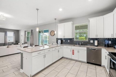 Casa en venta en Four Corners, Florida, 6 dormitorios, 310.2 m2 № 2212174 - foto 23