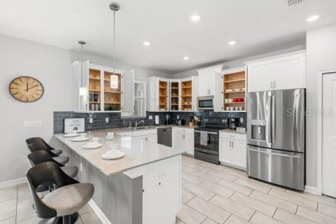 Casa en venta en Four Corners, Florida, 6 dormitorios, 310.2 m2 № 2212174 - foto 22
