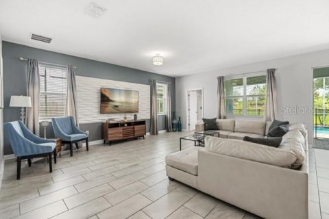 Casa en venta en Four Corners, Florida, 6 dormitorios, 310.2 m2 № 2212174 - foto 4