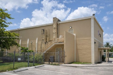 Immobilier commercial à vendre à Opa-locka, Floride № 2044170 - photo 5