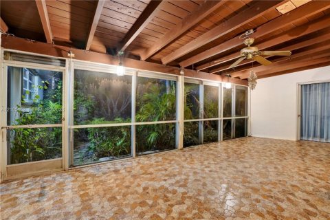 Casa en venta en Palmetto Bay, Florida, 4 dormitorios, 217.21 m2 № 2429976 - foto 19