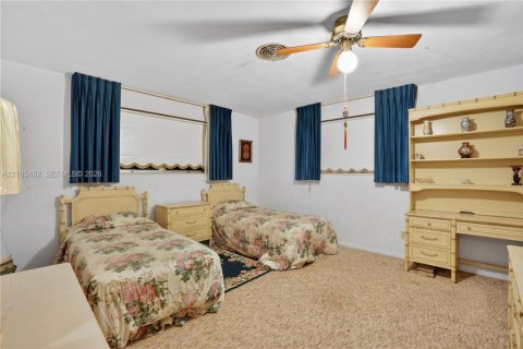 Casa en venta en Palmetto Bay, Florida, 4 dormitorios, 217.21 m2 № 2429976 - foto 18